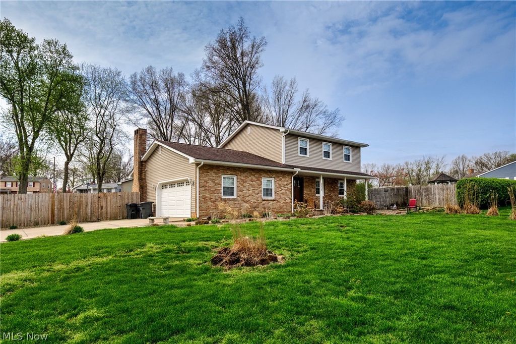 Photo of 2204 Southeast Boulevard, Salem, OH 44460 (MLS # 5195860)