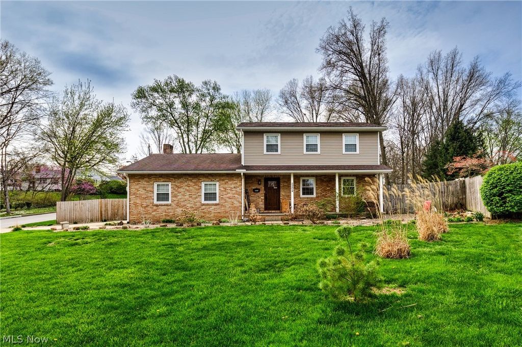 Photo of 2204 Southeast Boulevard, Salem, OH 44460 (MLS # 5195860)