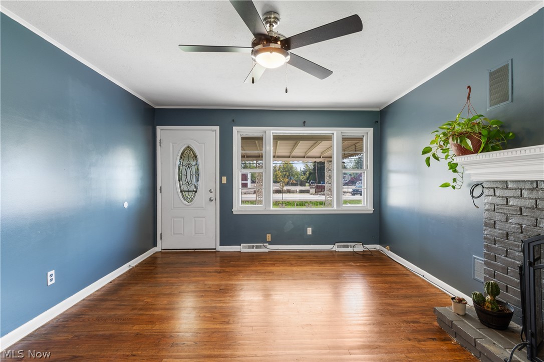 J & R Bldg Co - Residential