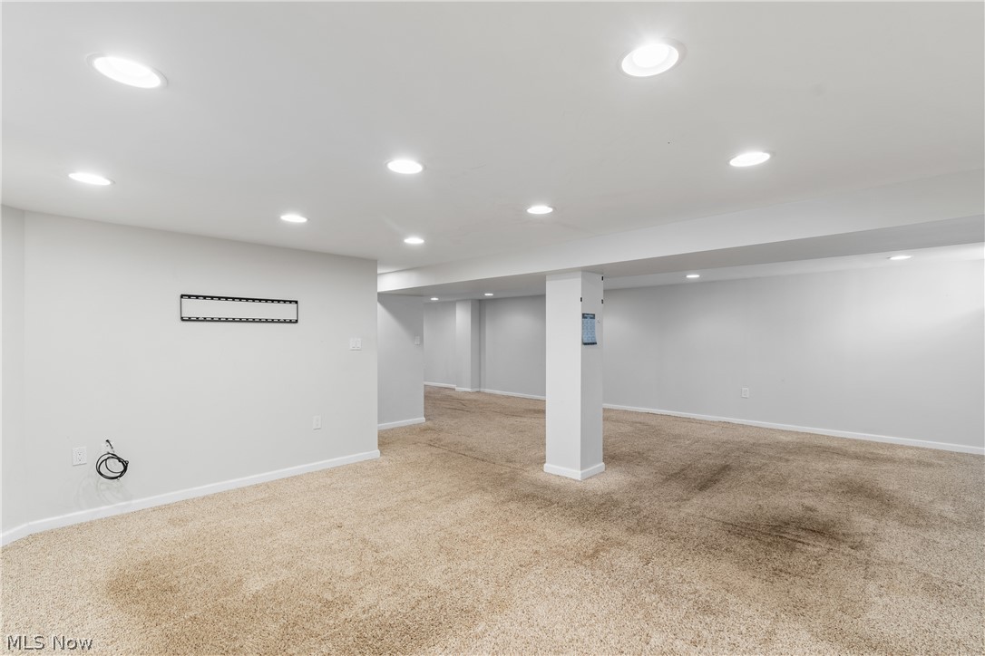 J & R Bldg Co - Residential