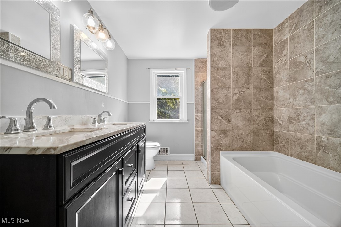 Beachwood, Ohio 44122, United States, 4 Bedrooms Bedrooms, ,2 BathroomsBathrooms,Residential,Active,218844