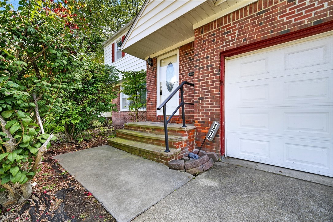 Beachwood, Ohio 44122, United States, 4 Bedrooms Bedrooms, ,2 BathroomsBathrooms,Residential,Active,218844