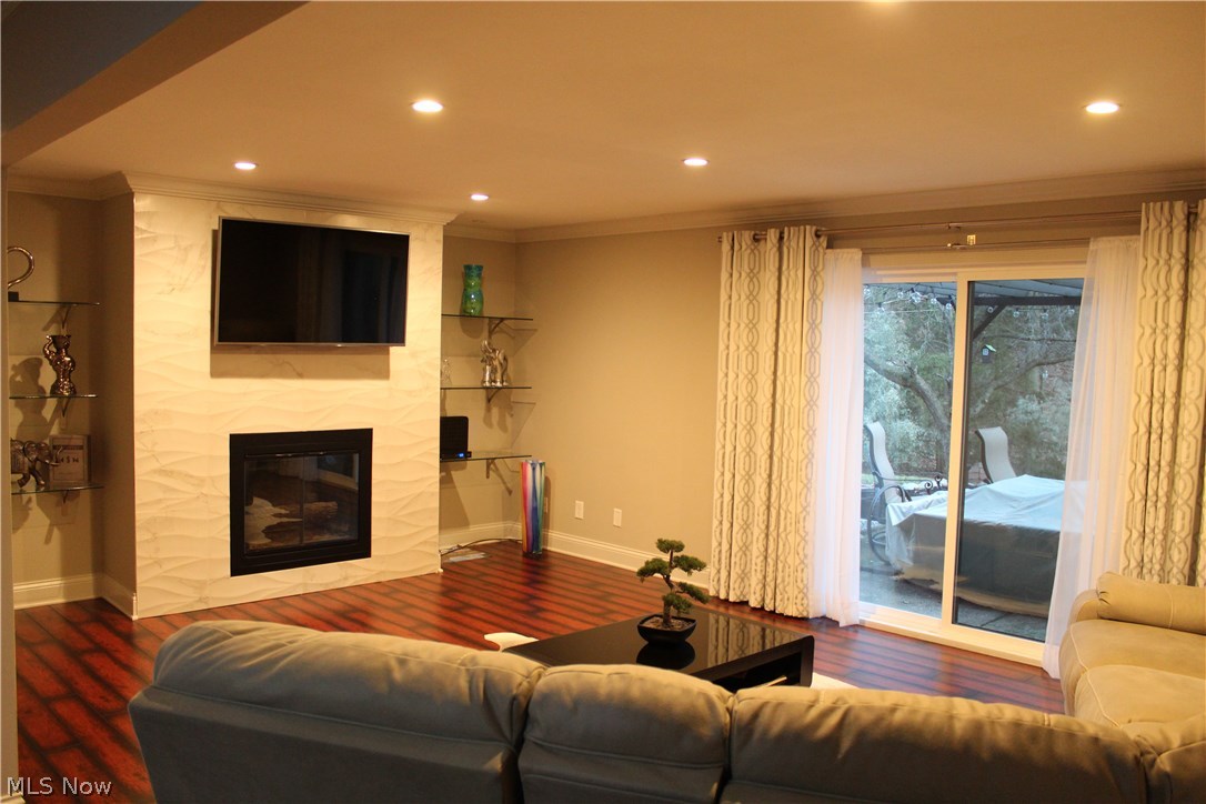 Compass Point Condo - Residential