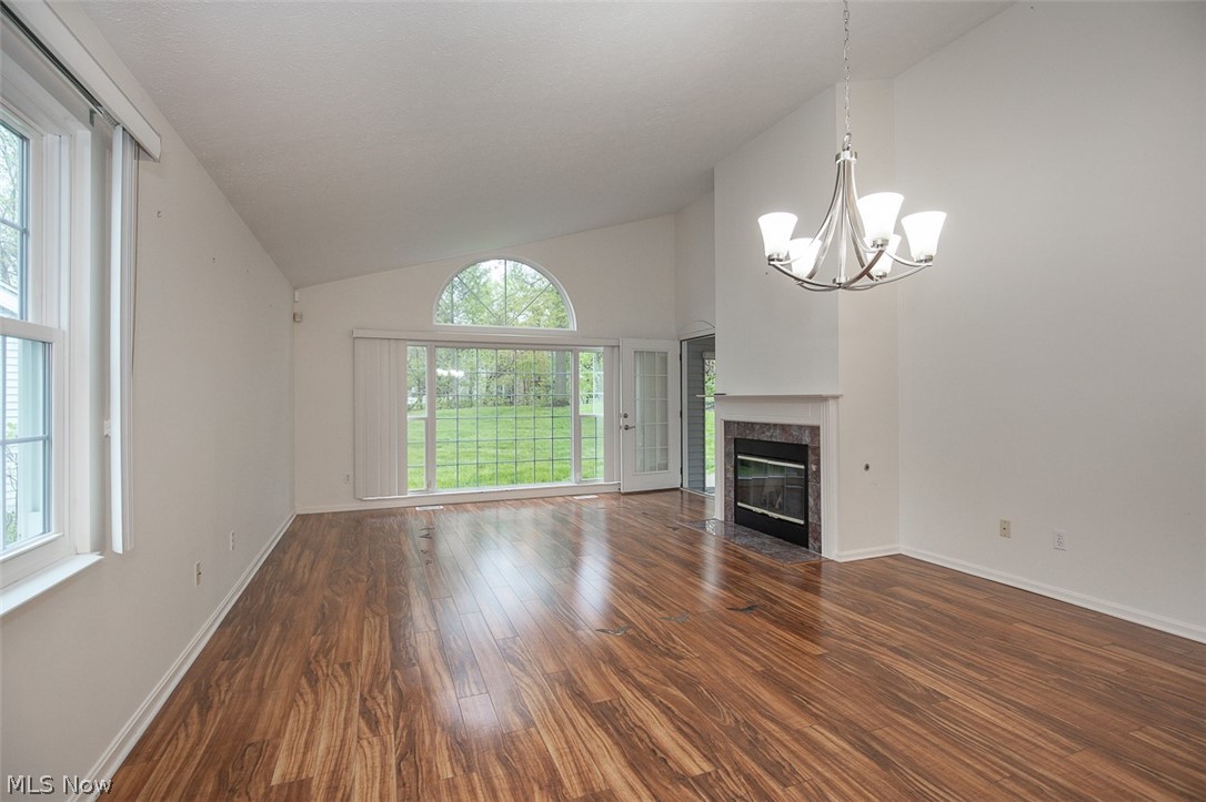 390 Vista Lane