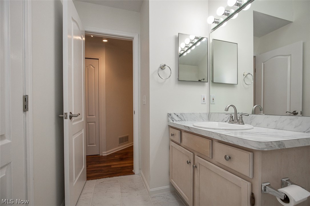 Devon Pond - Residential