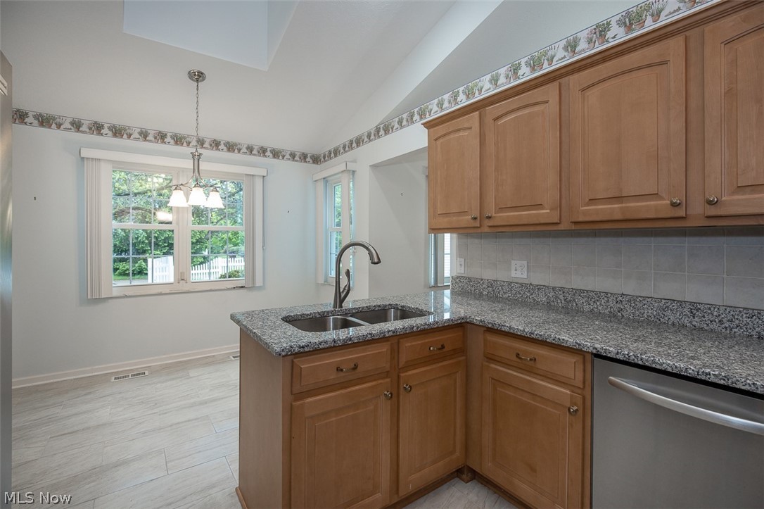 Devon Pond - Residential