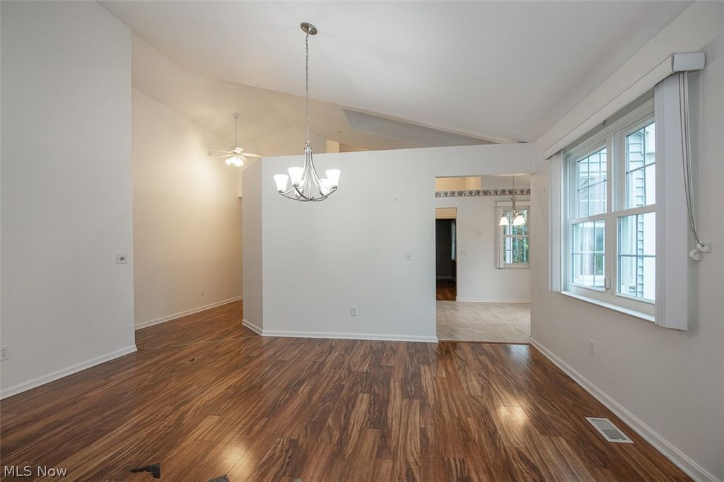 Photo of 390 Vista Lane, Aurora, OH 44202 (MLS # 5205567)