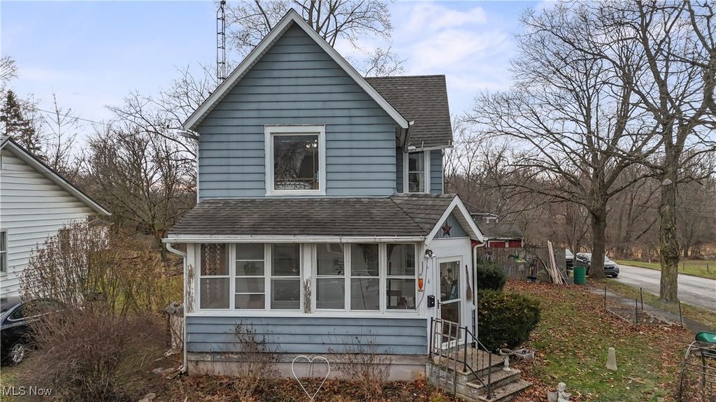 Photo of 4 S Church Street, Willard, OH 44890 (MLS # 5178209)