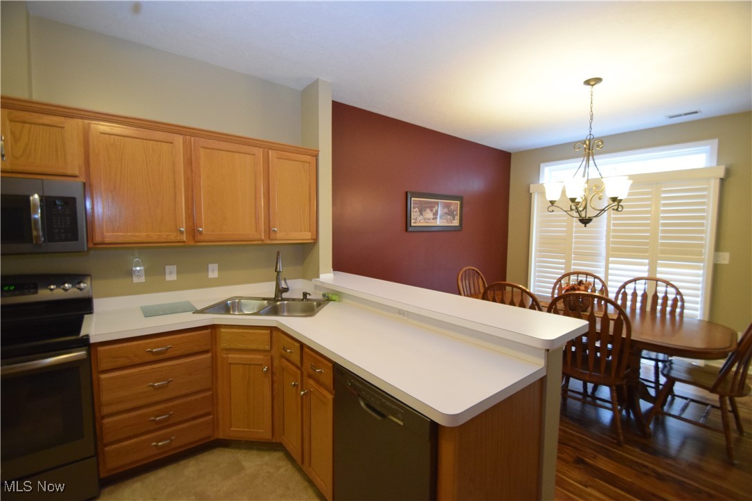 Cross Creek Condo - Residential