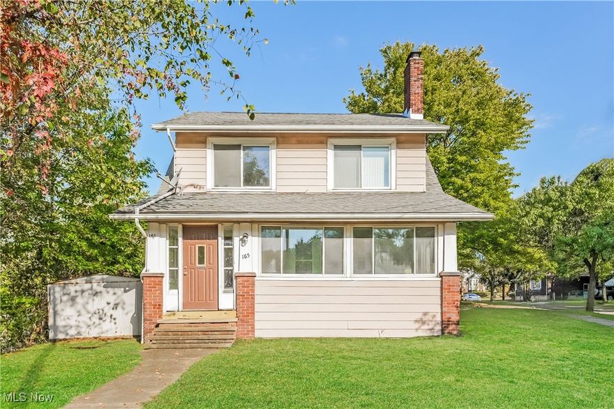 This 3 bed/1 bath colonial offers spacious room sizes, beautiful woodwork (some mahogany), built in window storage seat in dining room and a beautiful fireplace in living area. Hardwood flooring. Enclosed front porch and detached one car garage. Make this yours today!