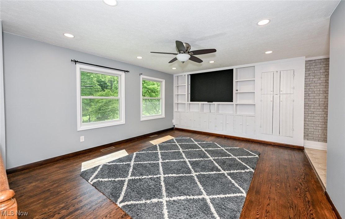 3428 Hiwood Avenue, Stow, Ohio image 17