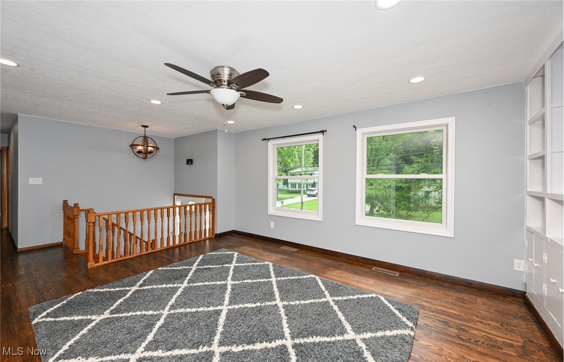 3428 Hiwood Avenue, Stow, Ohio image 16