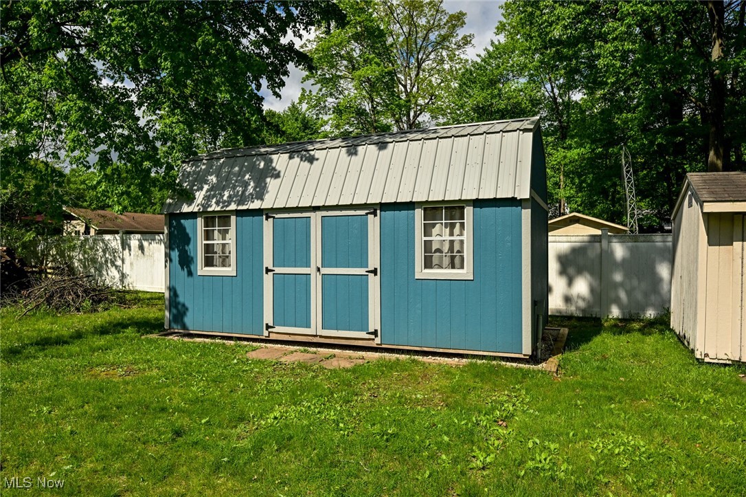 3428 Hiwood Avenue, Stow, Ohio image 13