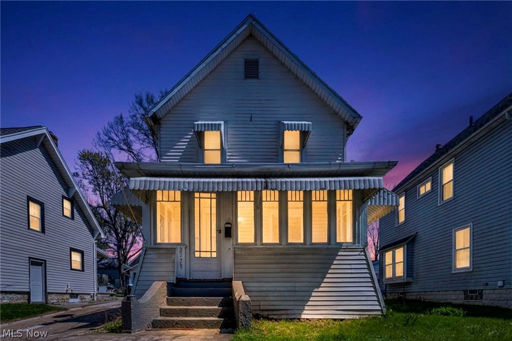 Photo of 2279 SW 13th Street SW, Akron, OH 44314 (MLS # 5200914)