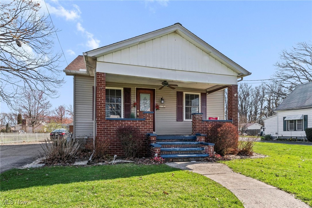 215 N Ridge Road, Lorain, Ohio image 1