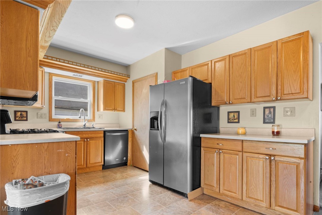 215 N Ridge Road, Lorain, Ohio image 18