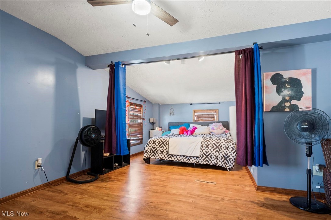 215 N Ridge Road, Lorain, Ohio image 23