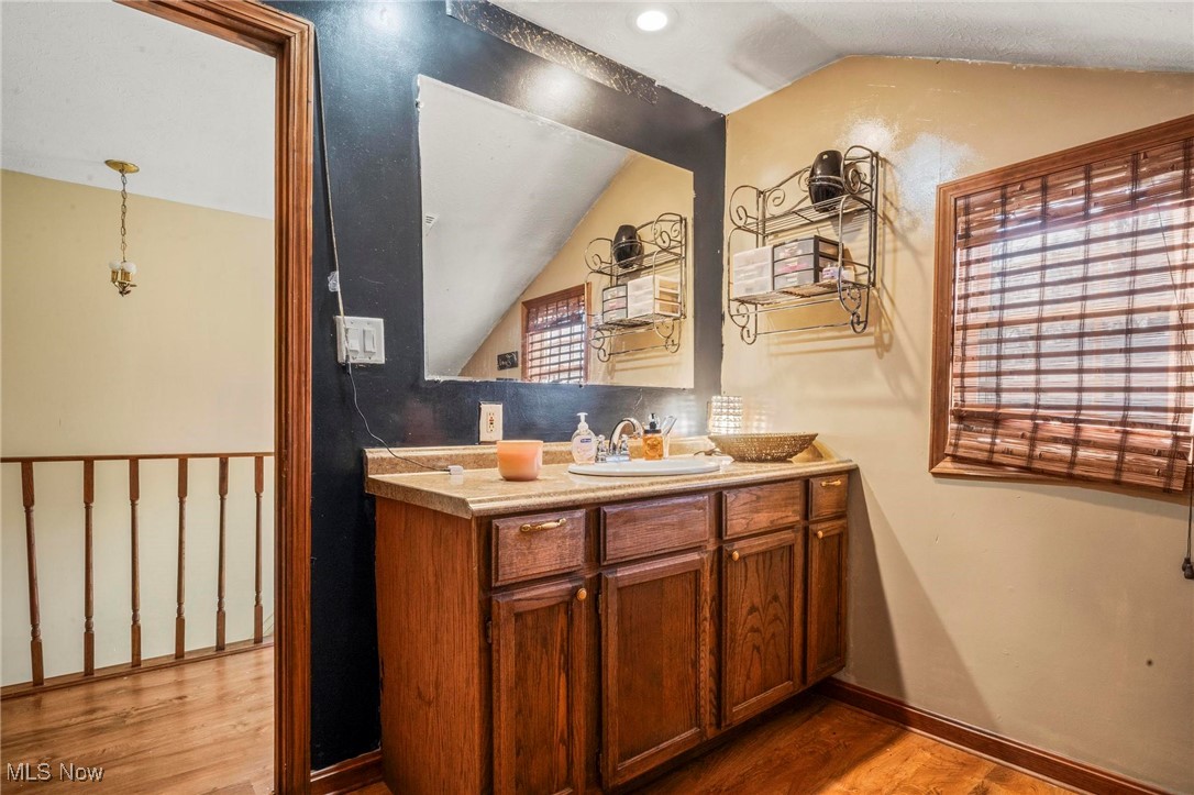 215 N Ridge Road, Lorain, Ohio image 28