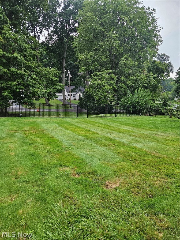 2402 Edgewater Drive