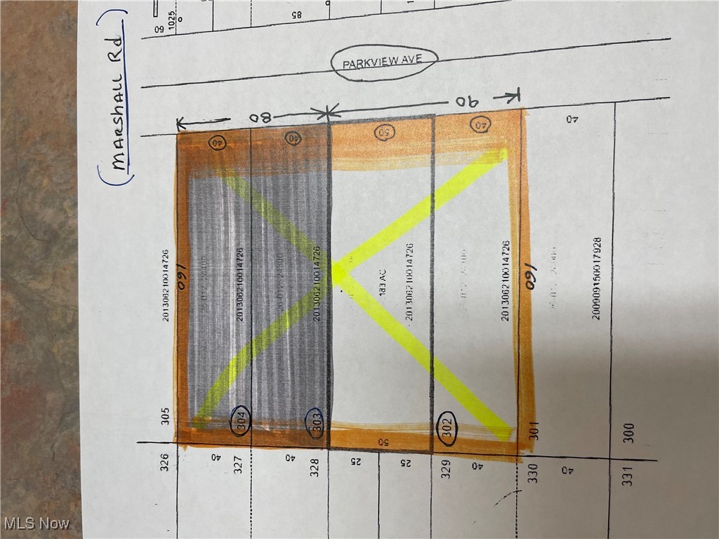 4 lots in excellent location on a private dead end road location. 170 x 160 all utilities available. close to schools and park