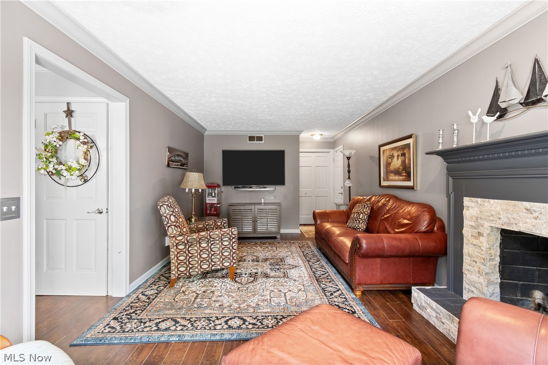 Foxboro Meadows - Residential