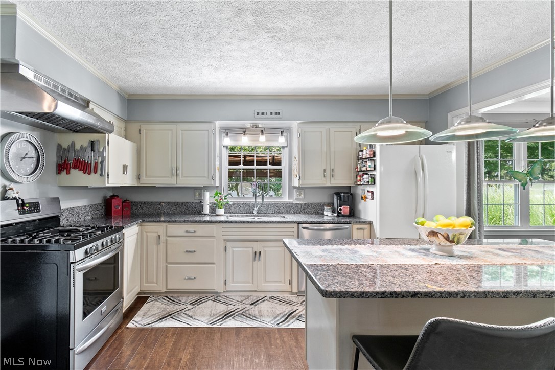 Foxboro Meadows - Residential