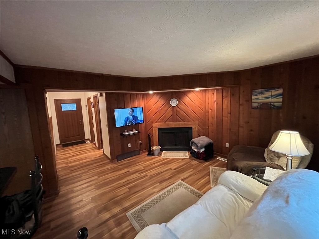 Cedar Glen Condo - Residential