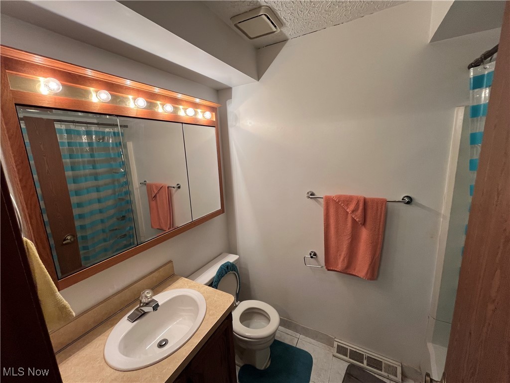 Cedar Glen Condo - Residential