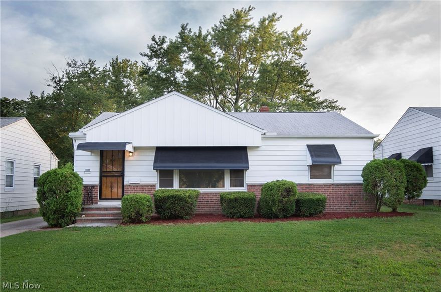 COME ENJOY THIS 3 BEDROOM RANCH STYLE HOME! Very spacious with a living/dining room combo. This home offers fresh paint, updated bathroom, hardwood floors, large basement, great rear yard, central air, and a large eat in kitchen with new ceramic flooring. This home is MOVE IN ready and just awaiting your special touches.  Call and schedule your showing ASAP!