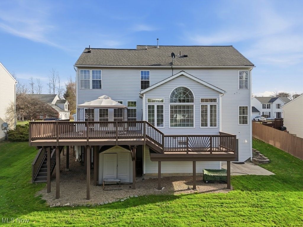 Photo of 108 Clearwater Dr, Brunswick, OH 44212 (MLS # 5174256)