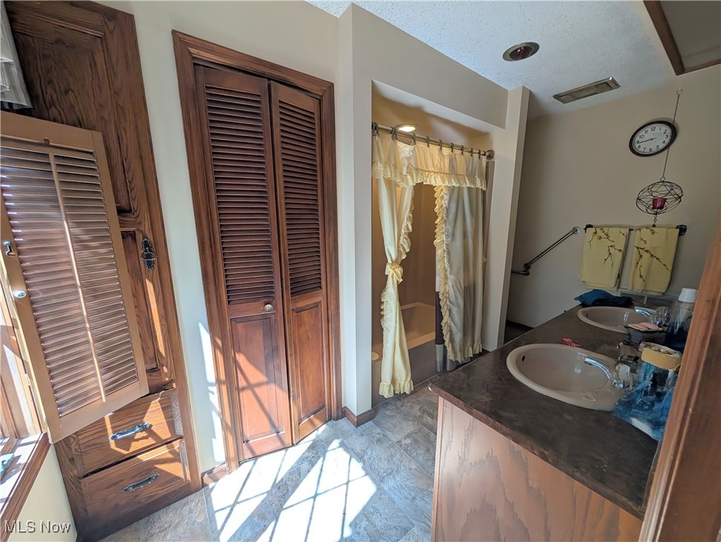 Stonehenge - Residential