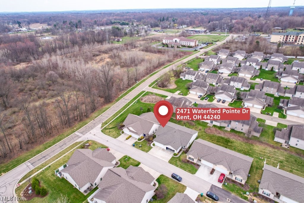 Waterford Pointe/Pleasant Lakes - Residential
