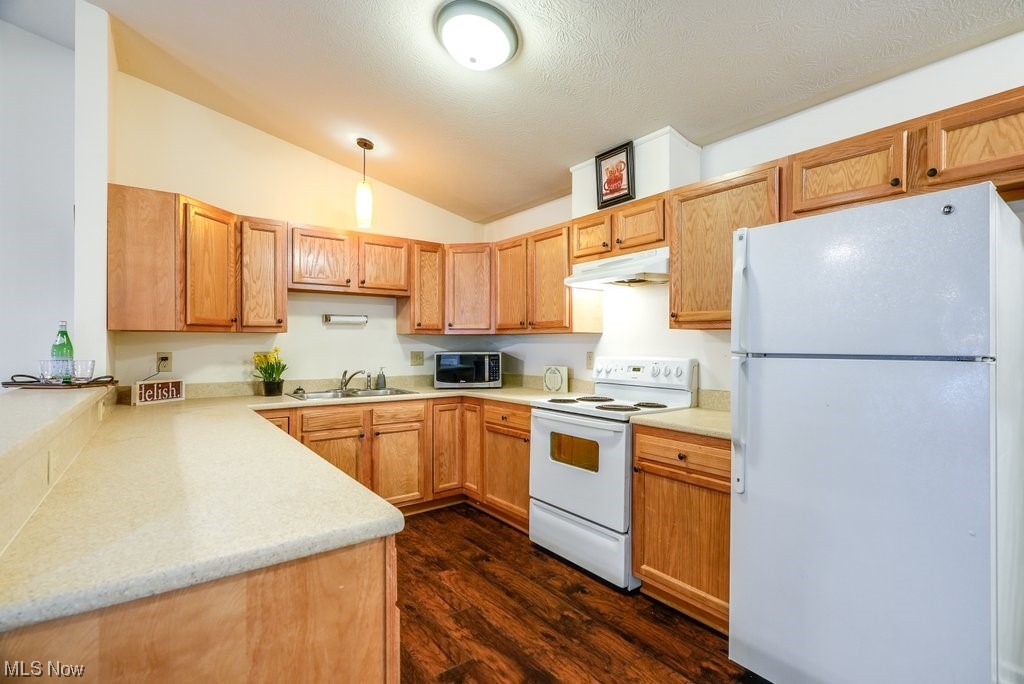 Waterford Pointe/Pleasant Lakes - Residential