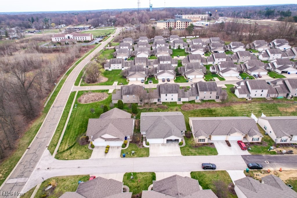 Waterford Pointe/Pleasant Lakes - Residential