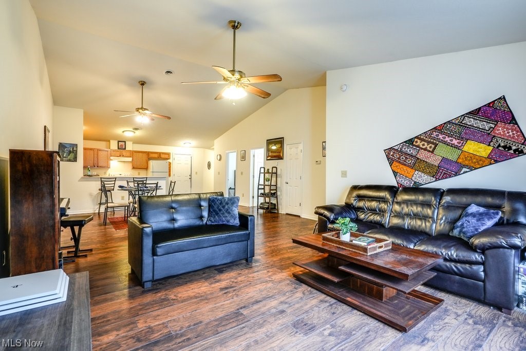 Waterford Pointe/Pleasant Lakes - Residential