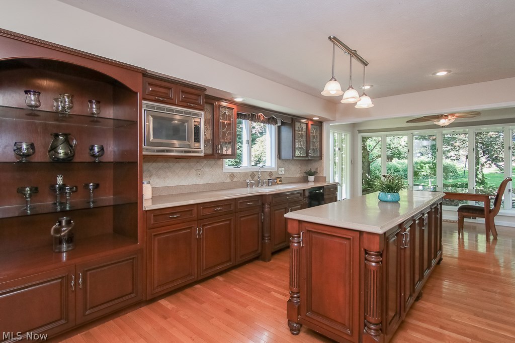 Broadview Acres - Residential