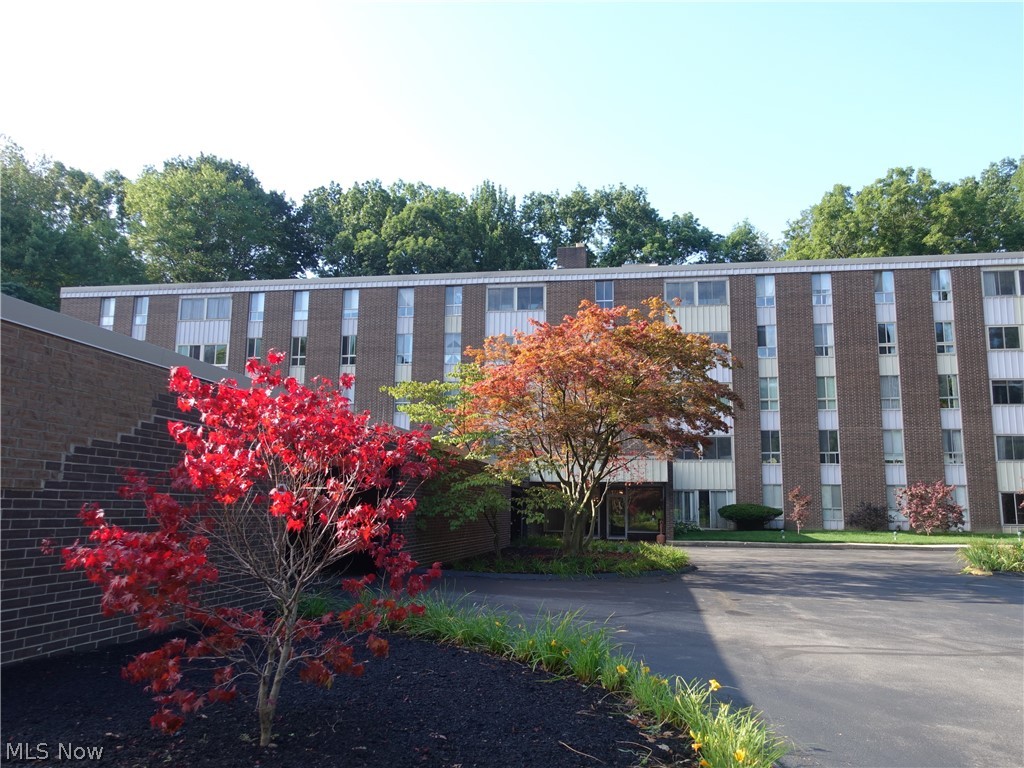 Silver Lake Towers - Residential
