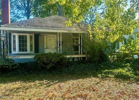 26927 E Oviatt Road Bay Village OH 44140