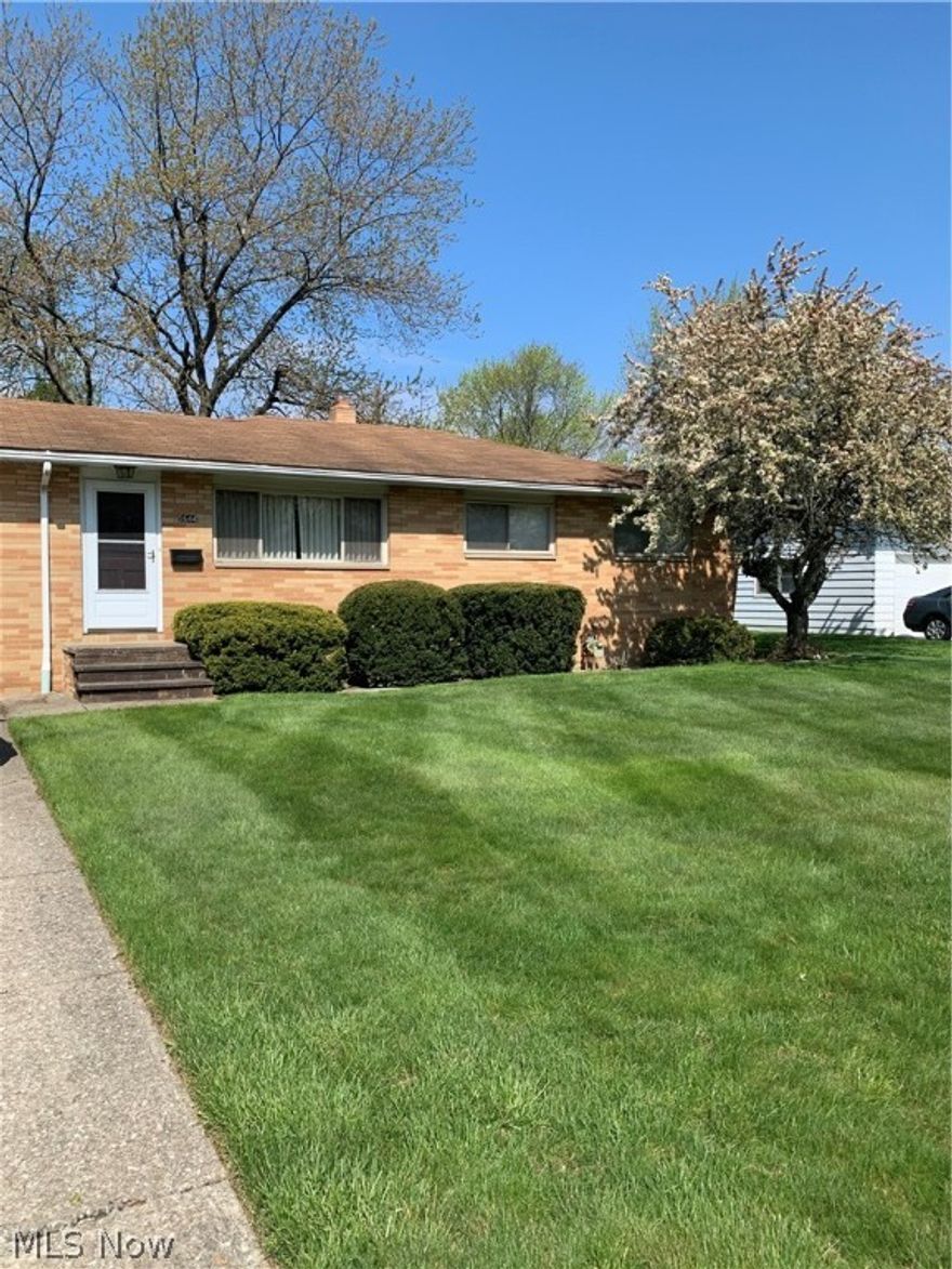 Welcome to this wonderful, solid brick ranch. Owner kept home in immaculate condition! Fantastic layout and great backyard! This home is a rare find, so schedule your visit right away!
