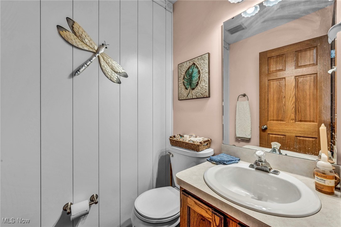 5921 Eastview Avenue, North Ridgeville, Ohio image 17