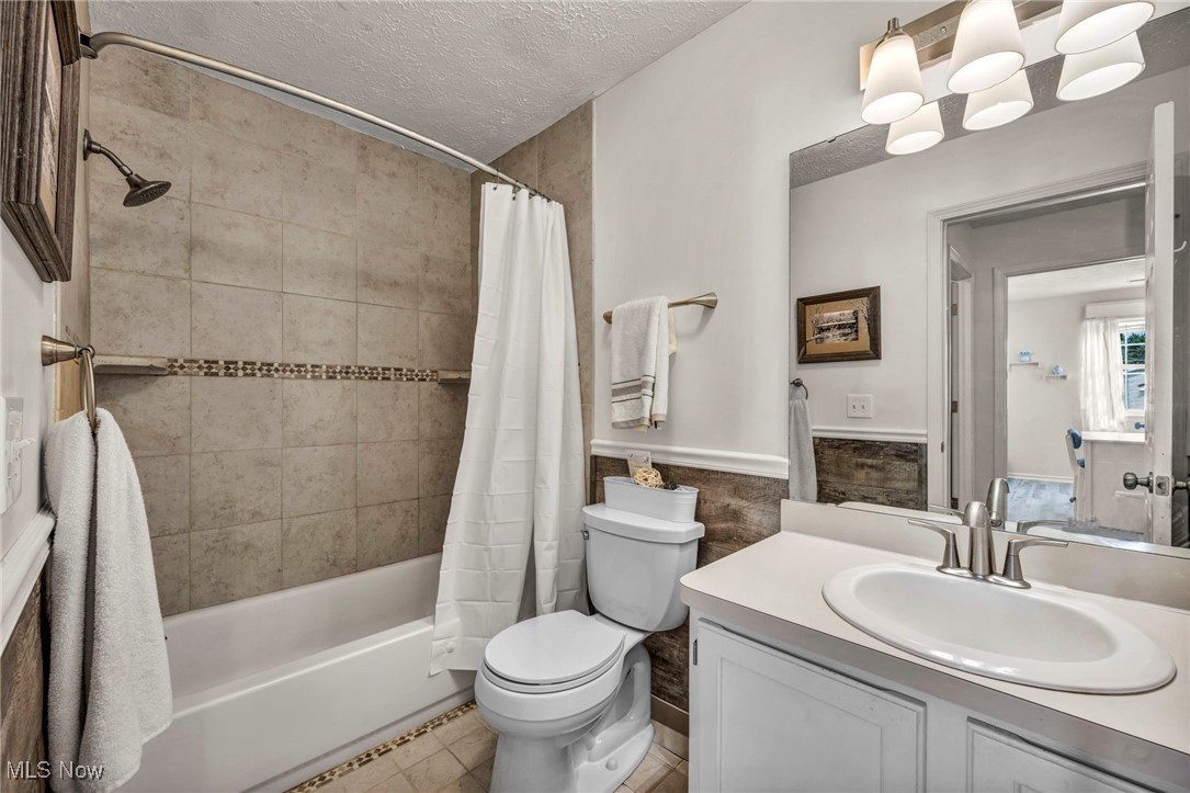 5921 Eastview Avenue, North Ridgeville, Ohio image 29