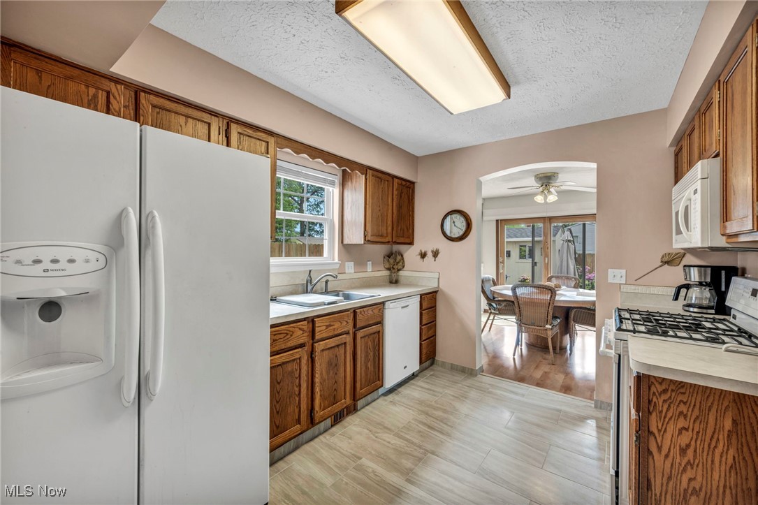 5921 Eastview Avenue, North Ridgeville, Ohio image 11