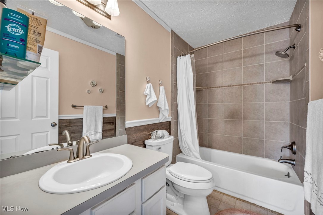 5921 Eastview Avenue, North Ridgeville, Ohio image 28