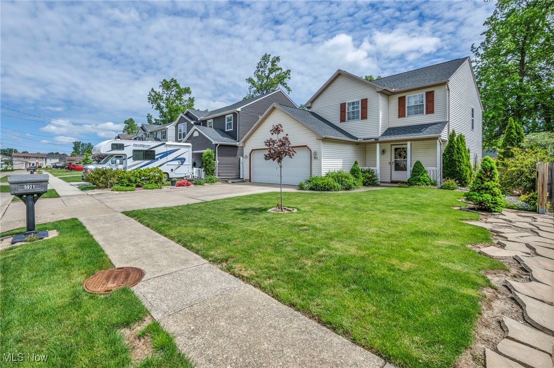 5921 Eastview Avenue, North Ridgeville, Ohio image 3