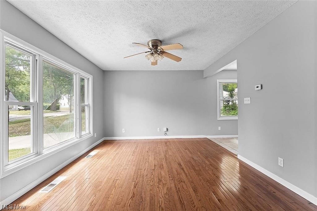 Brentwood Village 05/R Dvoraks - Residential