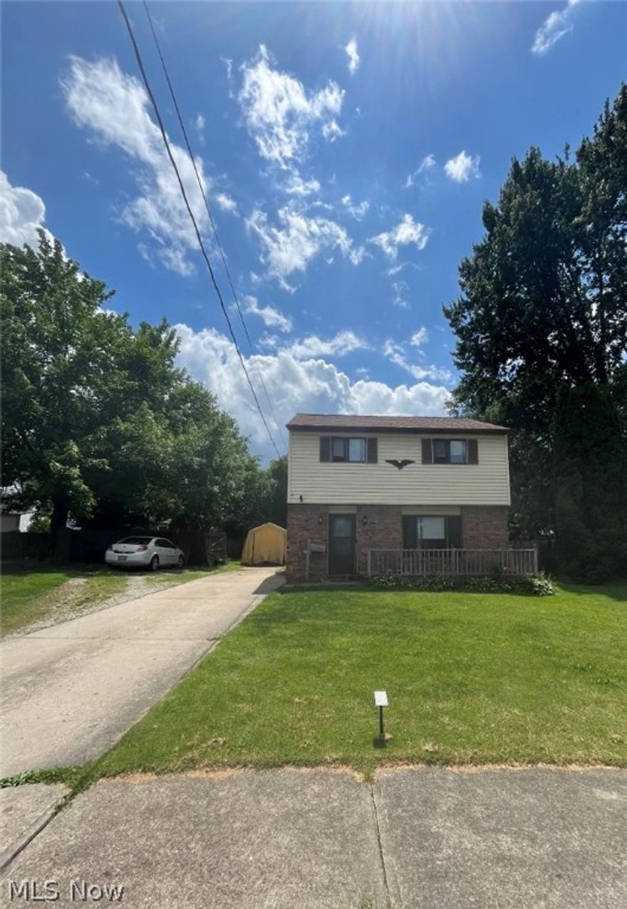 Are you searching for the perfect colonial-style home nestled in a nice cul-de-sac? Look no further! 

As you enter, you'll fall in love with the generously sized kitchen, perfect for cooking and entertaining. There is also a half bathroom on the main level that adds to the home's practicality. Slide open the door to your fully fenced backyard, an ideal space for outdoor gatherings, gardening, or simply enjoying the fresh air. The convenient Mudroom/Laundry Room is a spacious space that's an ideal spot to take off your shoes and coats. It's a practical space designed for everyday convenience. The living room offers ample space for relaxation and entertaining, with a large window that fills the room with natural light, creating a warm and inviting atmosphere. Upstairs, offers three bedrooms and a full Bathroom.

This colonial is a must-see! With its blend of classic charm and modern amenities, it offers everything you need for comfortable living. Don't miss the opportunity to make this beautiful house your new home!