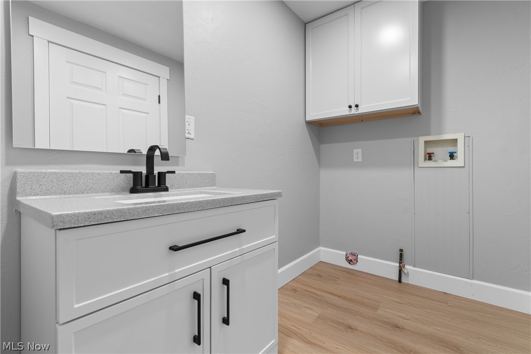 Village/Navarre - Residential