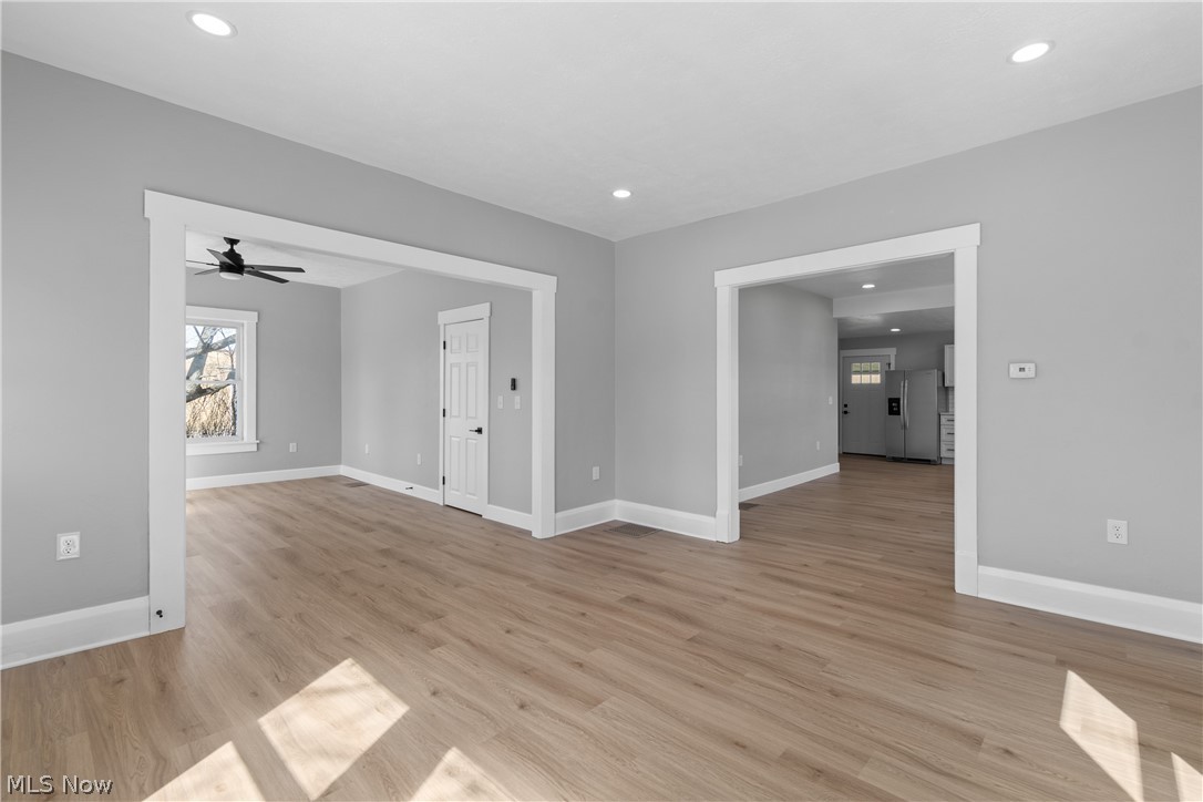 Village/Navarre - Residential