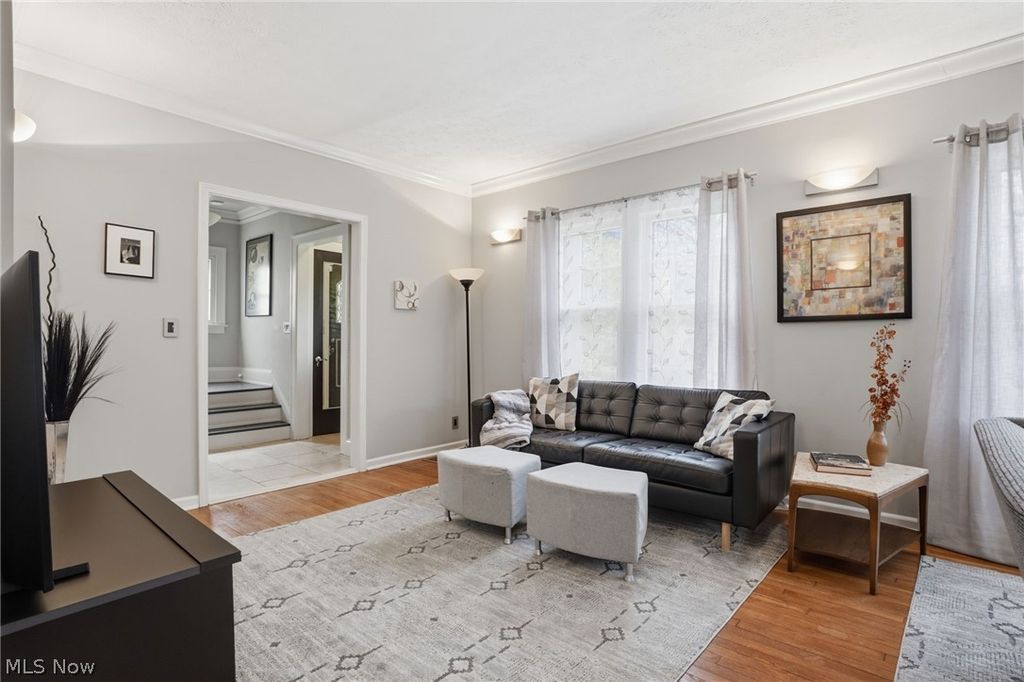 Photo of 3331 Kenmore Road, Shaker Heights, OH 44122 (MLS # 5204389)