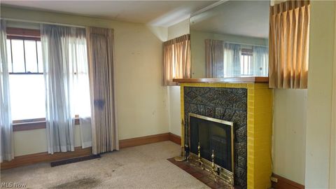 Tiny photo for 387 E York Street, Akron, OH 44310 (MLS # 5209345)